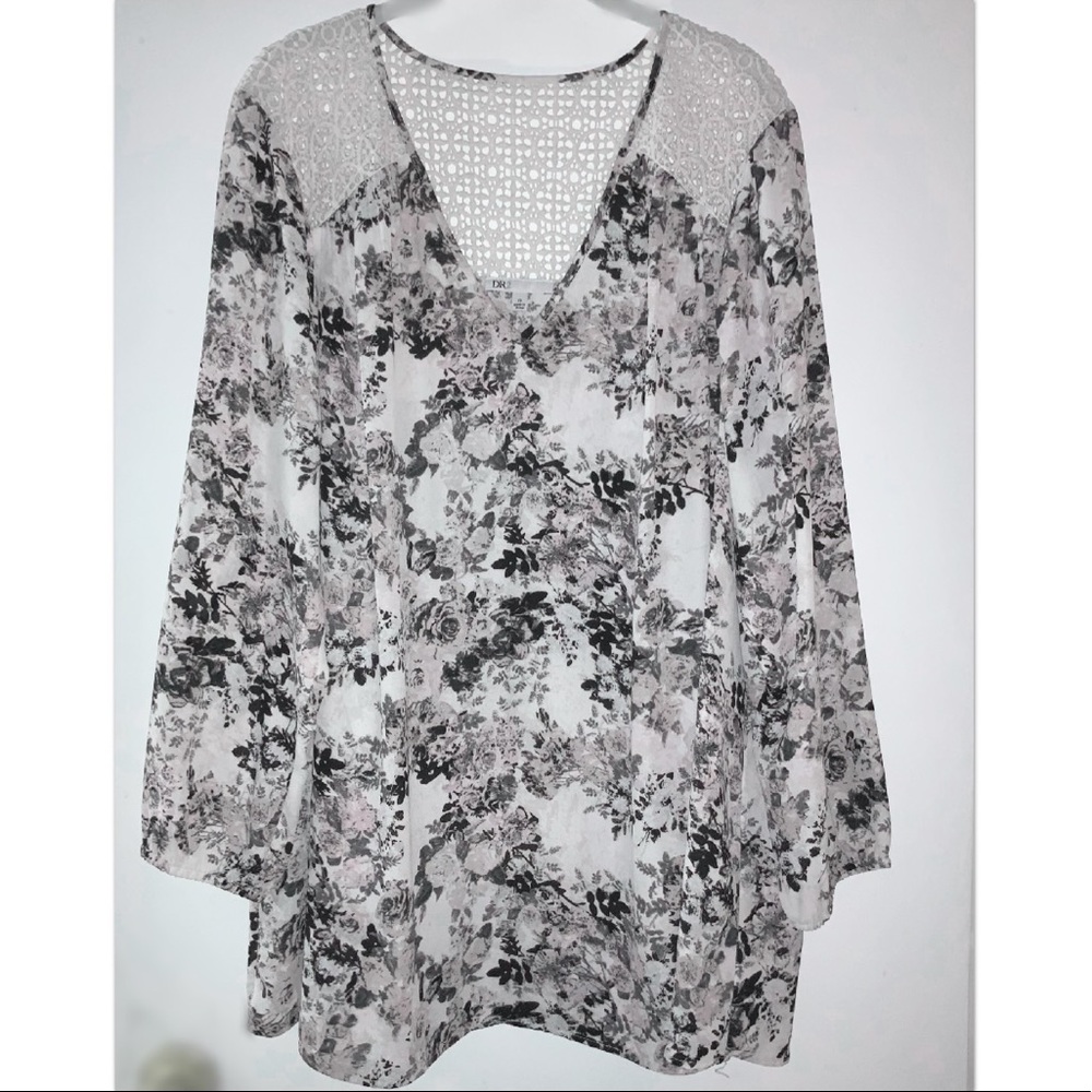 Daniel Rainn Blouse 🖤